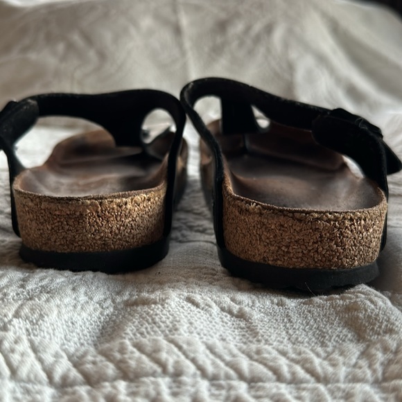 Genuine Birkenstock black vegan leather size 35 sandal. - Picture 5 of 9
